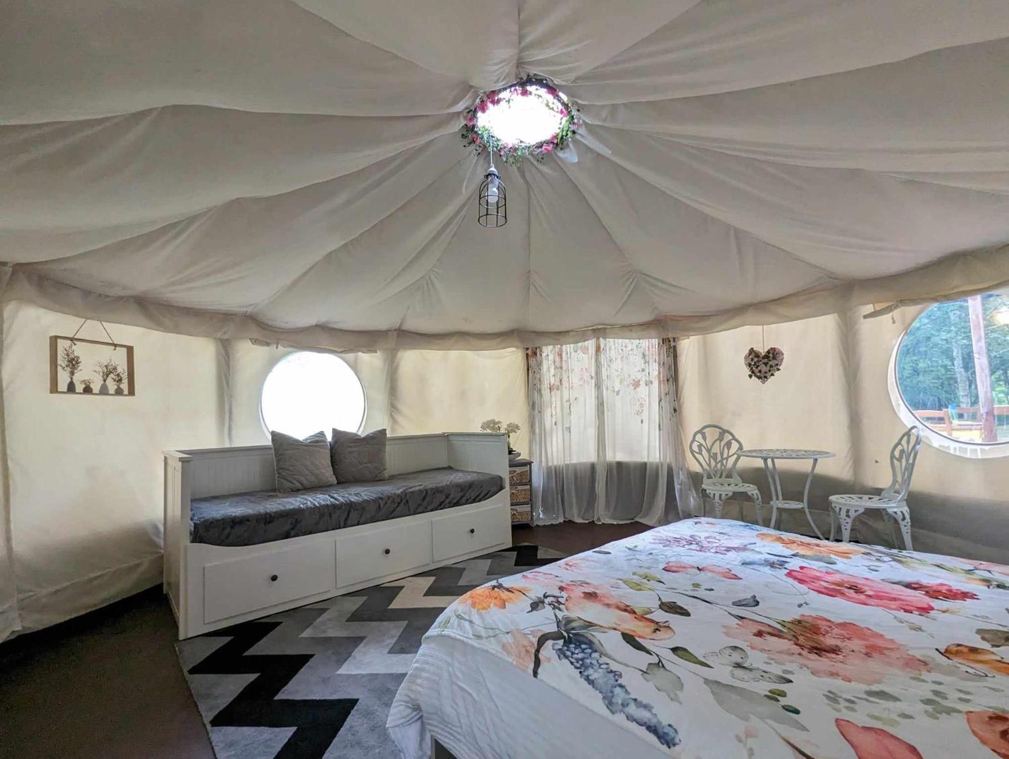 Luxury Glamping @Moulin Des Forges Hotel Moutier-Malcard Екстериор снимка