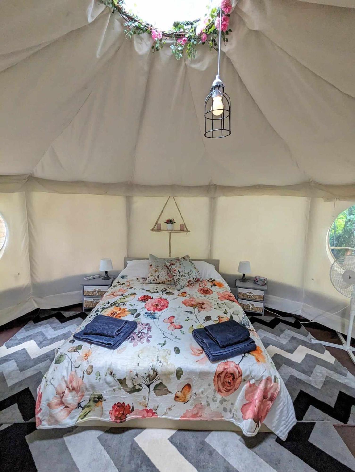Luxury Glamping @Moulin Des Forges Hotel Moutier-Malcard Екстериор снимка